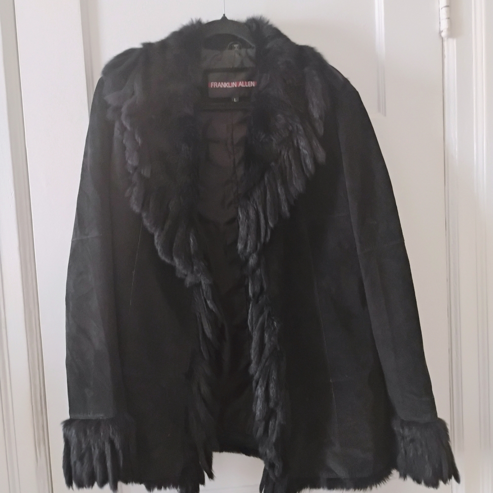 Elegant Black Suede Faux Fur Trim Jacket